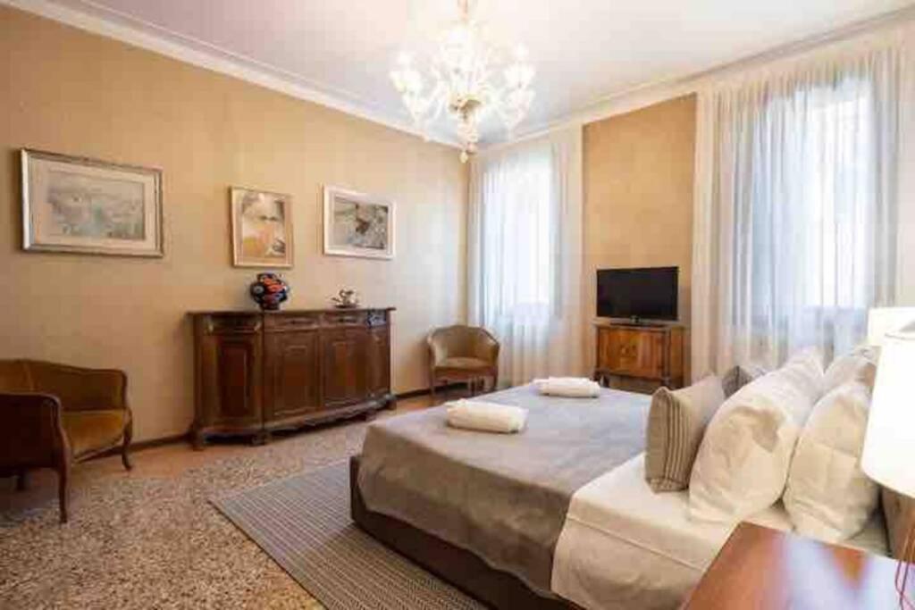 Ca' Pesaro Rooftop Terrace Apartment.