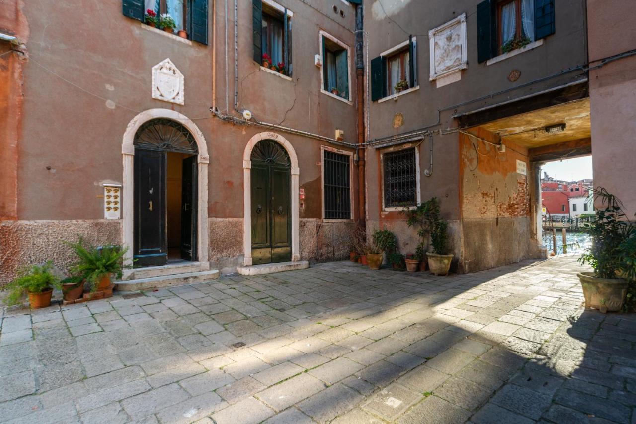 Ca Del Duca Canal Grande Couette-café