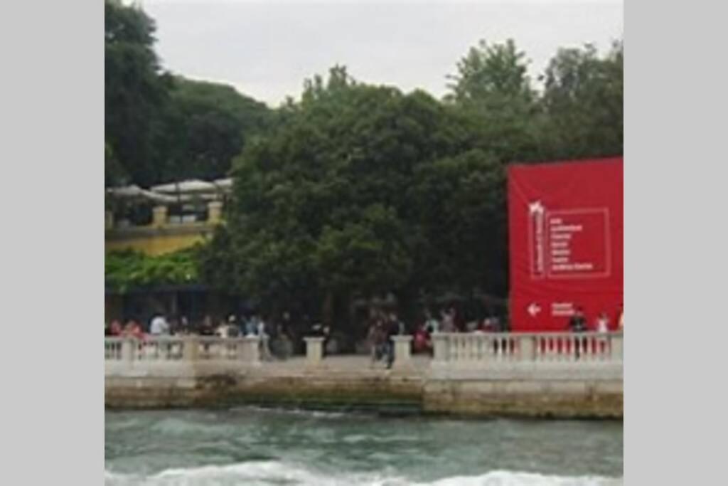 Facevenice Biennale Giardini Wifi Venedig