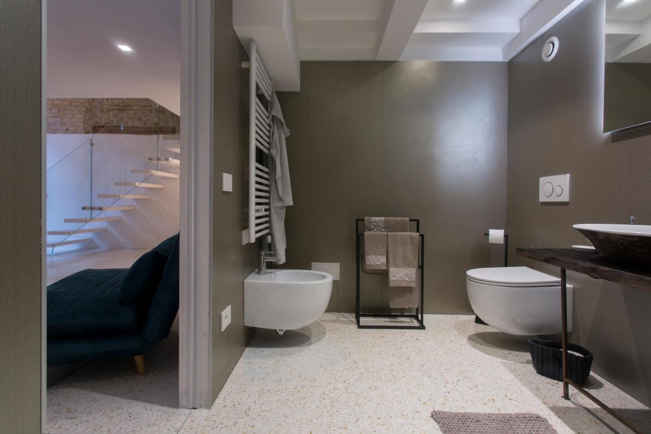 Italiahaus - Ca' Olivo Loft With Canal View In Rialto * Venise