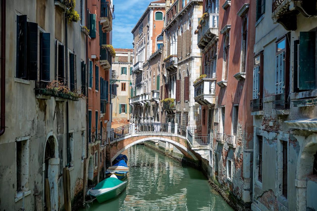 Italiahaus - Ca' Olivo Loft With Canal View In Rialto Venise