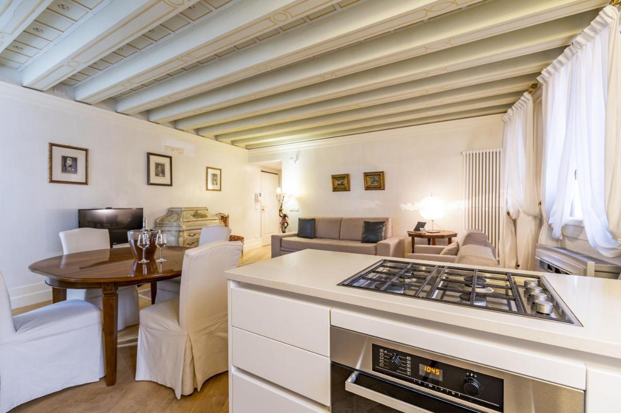 Gondola Luxury - Campo Santi Filippo E Giacomo By Wonderful Italy Apartment Venedig