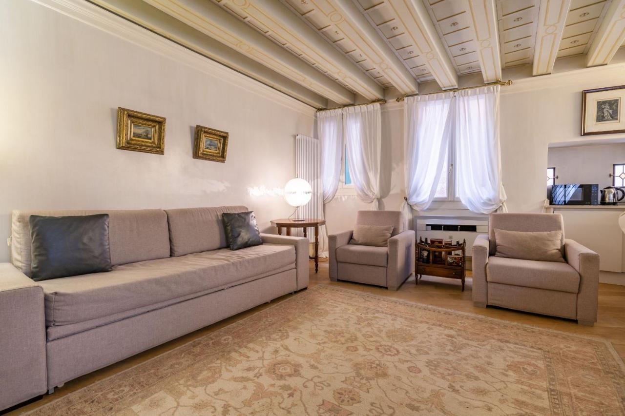 Apartment Gondola Luxury - Campo Santi Filippo E Giacomo By Wonderful Italy Venedig