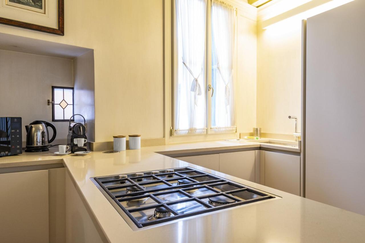 Apartment Gondola Luxury - Campo Santi Filippo E Giacomo By Wonderful Italy *
