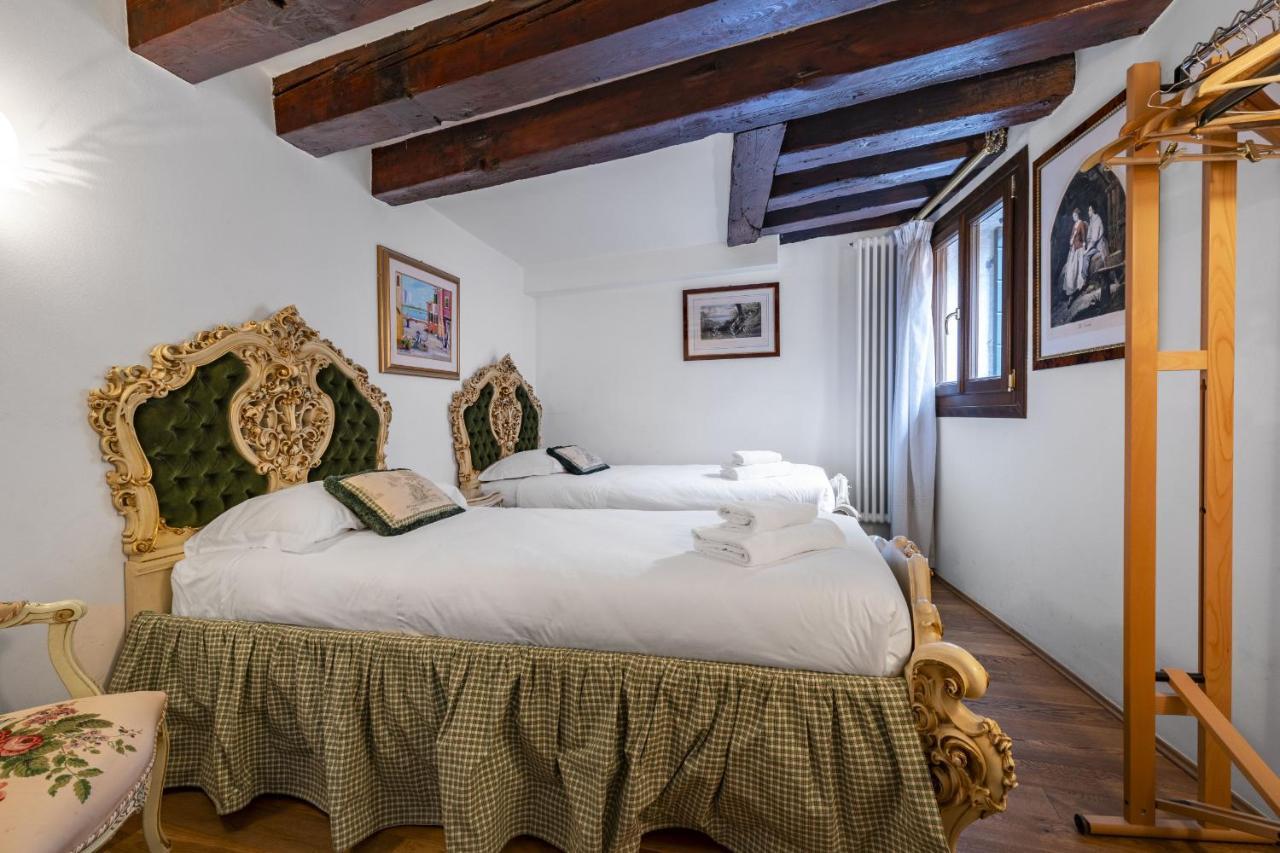 Gondola Luxury - Campo Santi Filippo E Giacomo By Wonderful Italy Venedig