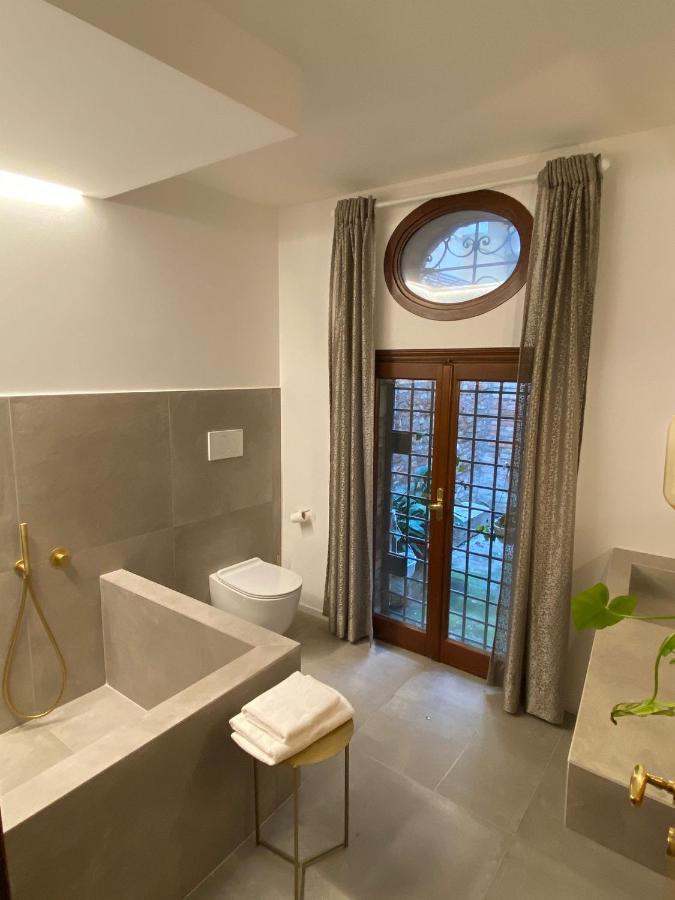 Casa Dei Pittori * Venice