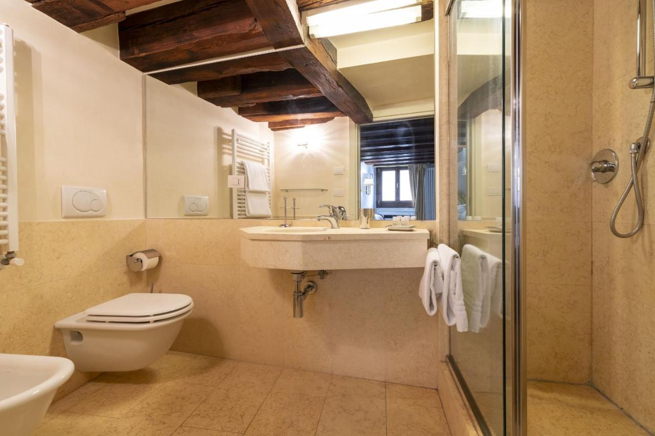 Gondola Luxury - Campo Santi Filippo E Giacomo By Wonderful Italy Venedig