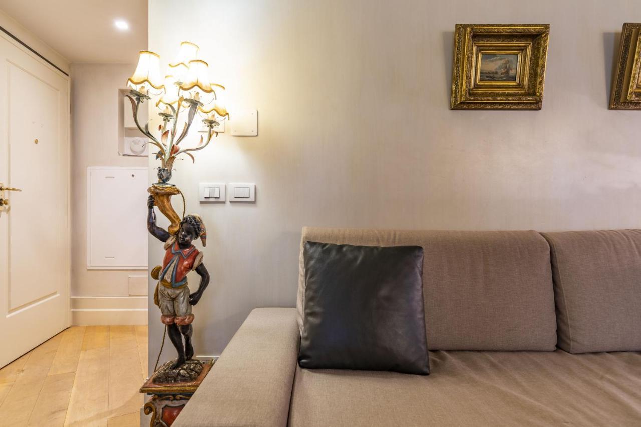 Apartment Gondola Luxury - Campo Santi Filippo E Giacomo By Wonderful Italy