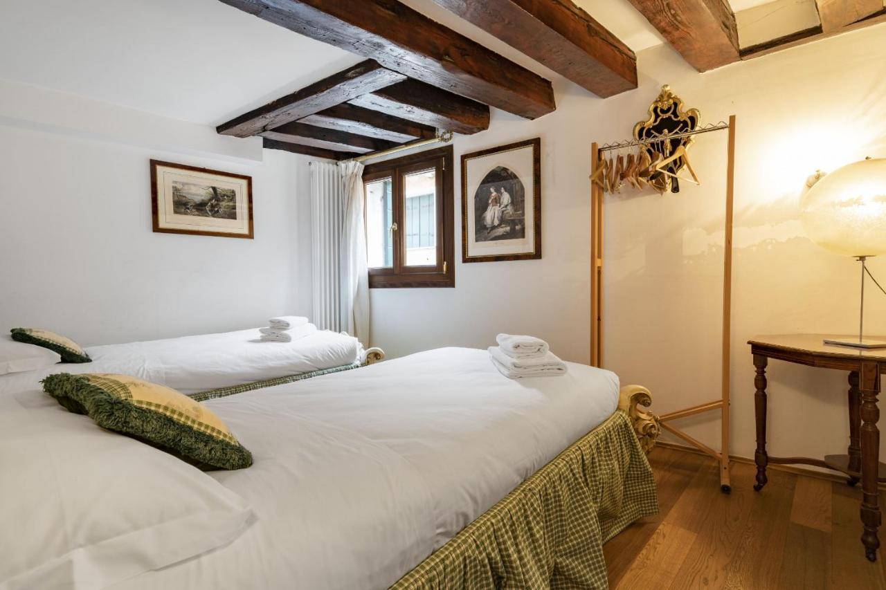 Apartment Gondola Luxury - Campo Santi Filippo E Giacomo By Wonderful Italy *