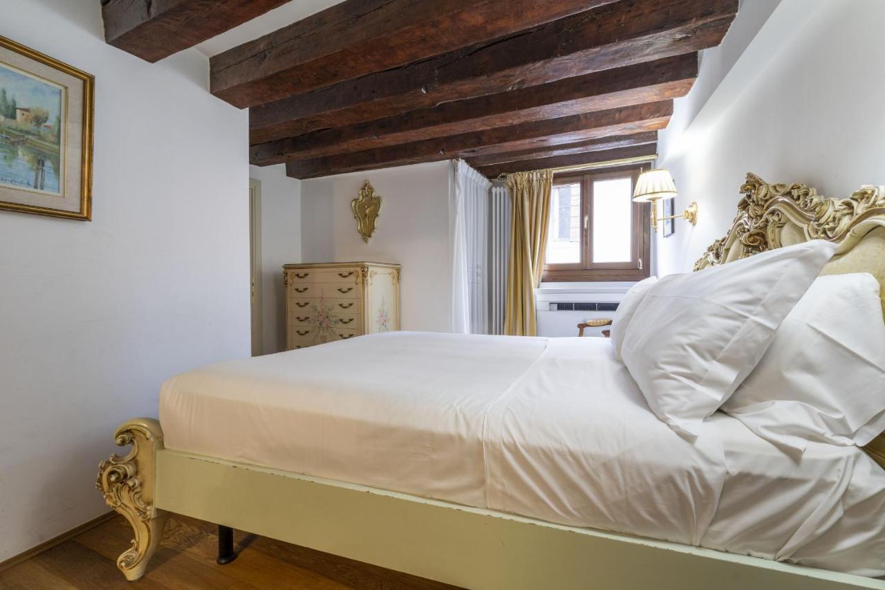 Apartment Gondola Luxury - Campo Santi Filippo E Giacomo By Wonderful Italy *