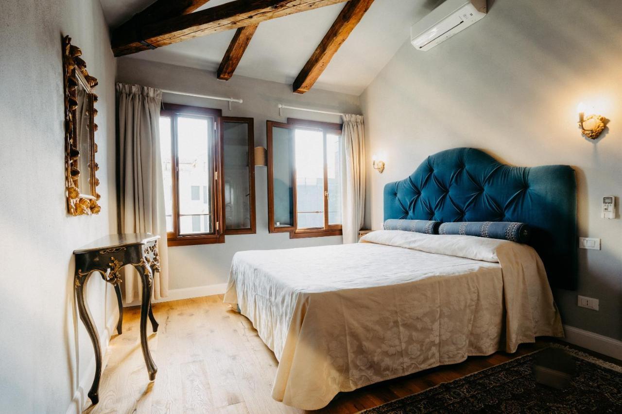 Casa Virginia Direct At The Canal Cannaregio With Own Roof Terrace Appartement