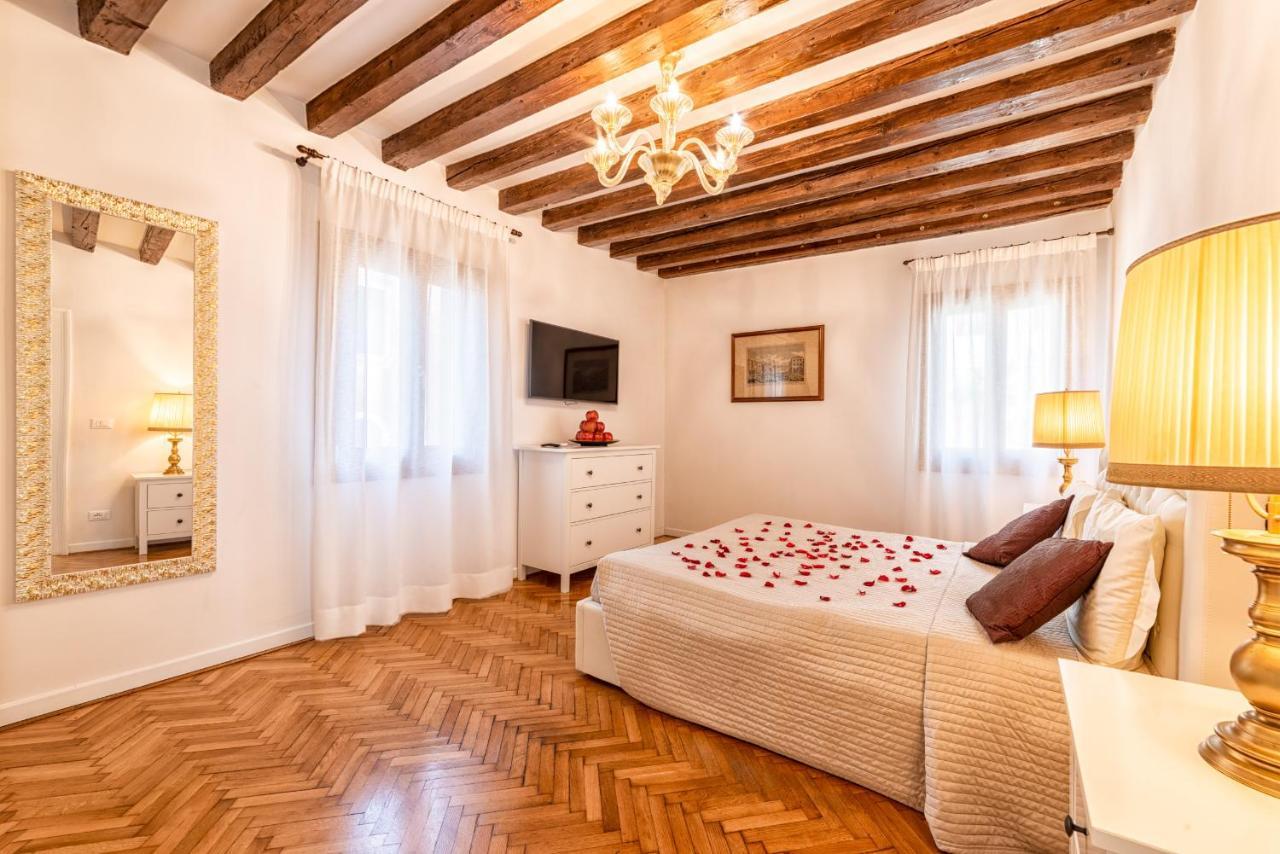 Casanova Fenice - Canal View Venise