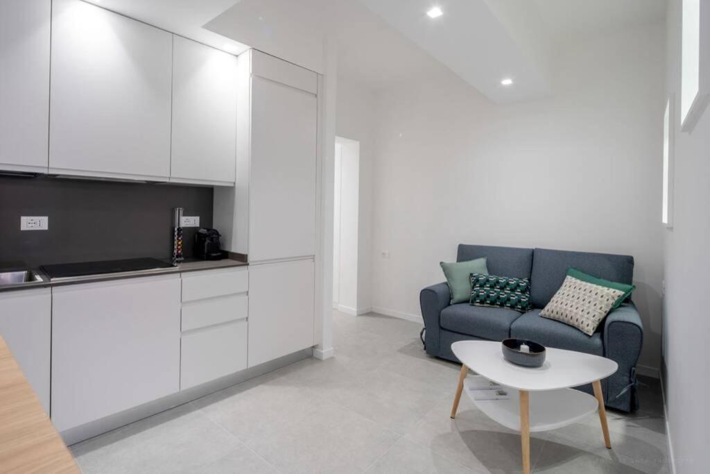 Ormesini Courtyard Apartment