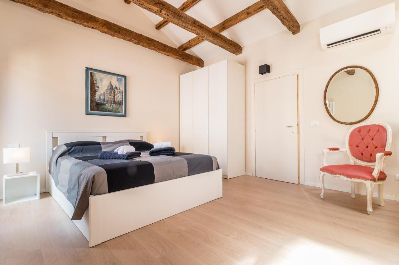 Doge's Mirror & Stair @frari Appartement Venise