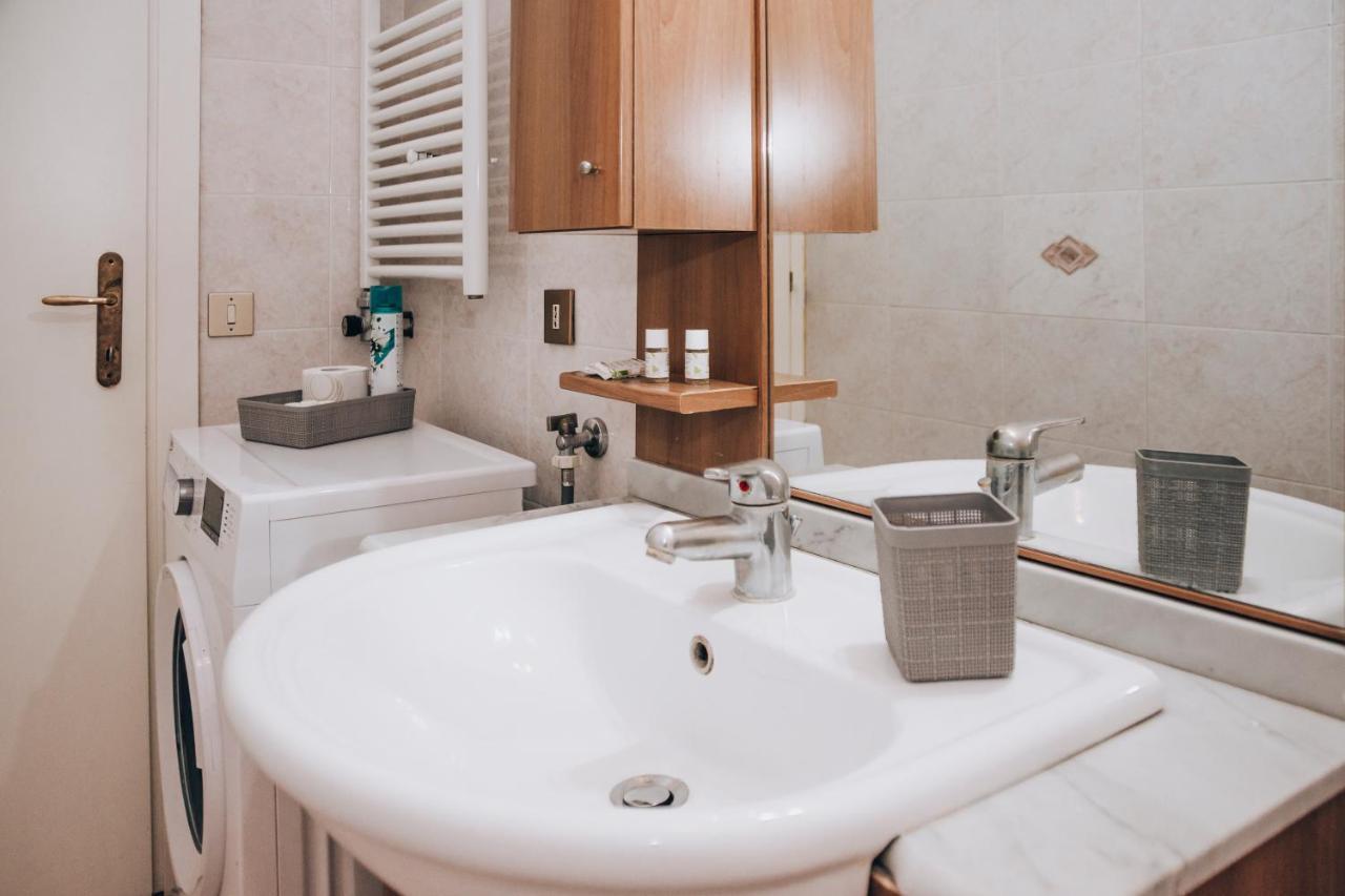 Appartement N5 E N6 Luminosissimi, Ideali Per Famiglie Egruppi Di Amici