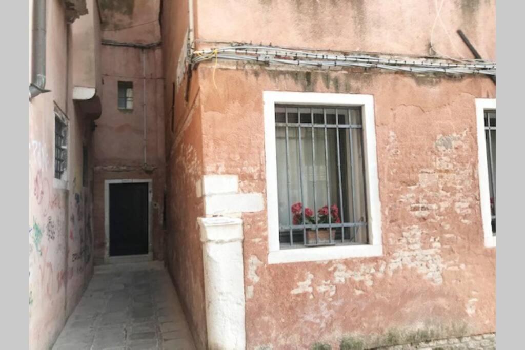 Appartamento Tipico Con Corte Privata