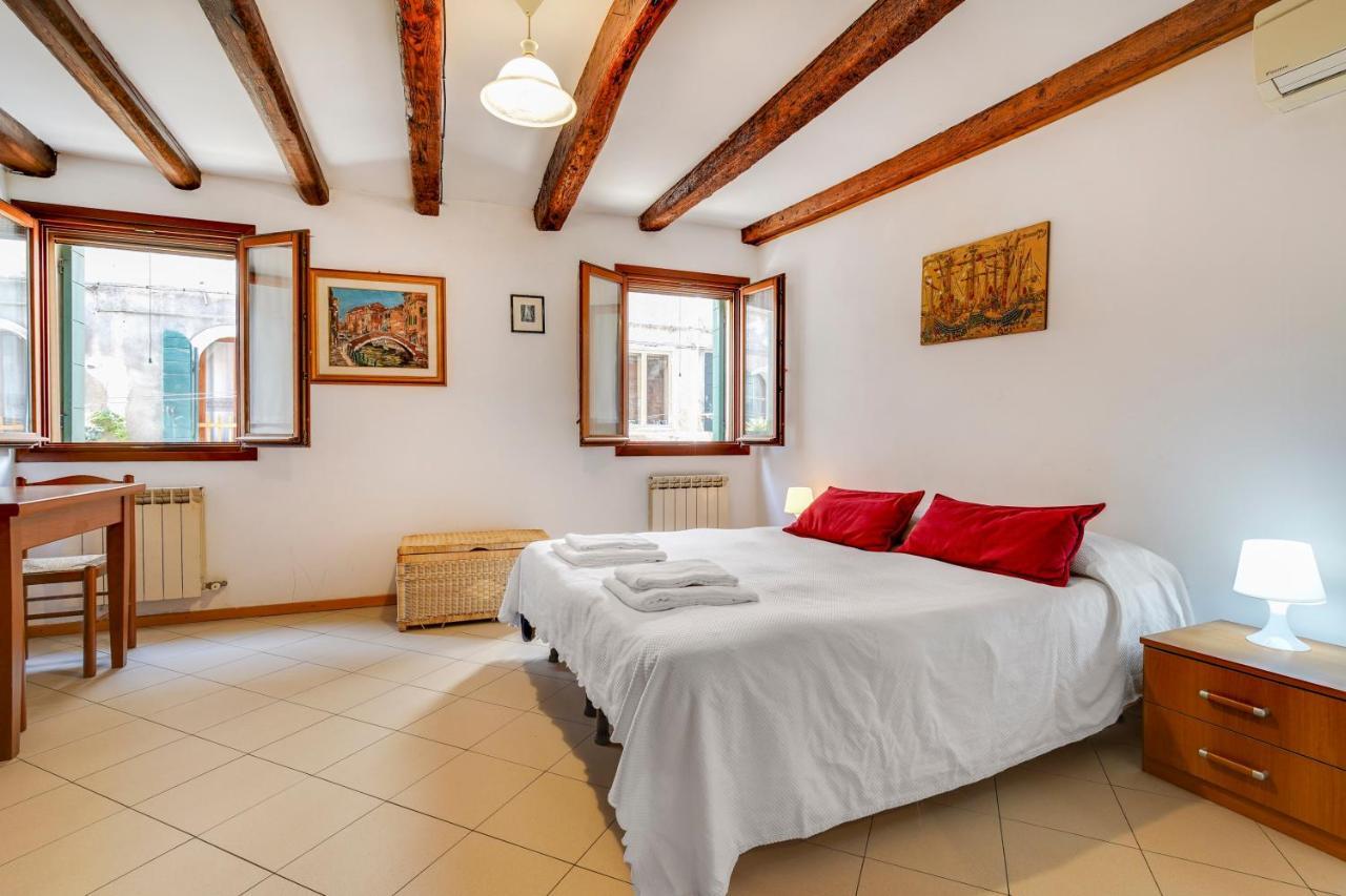 Giardini Bed & Breakfast 2*