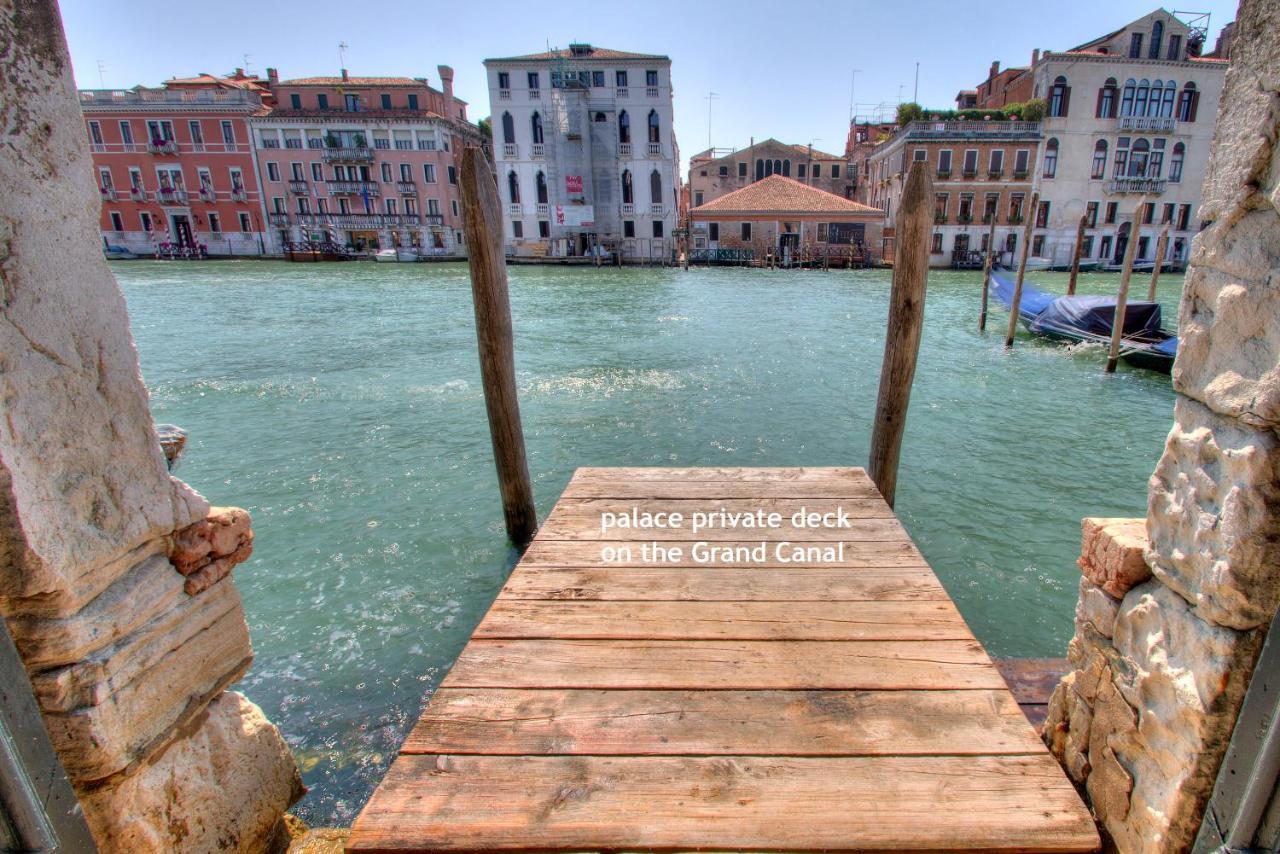 Mocenigo~canalgrande Aperitif Venise