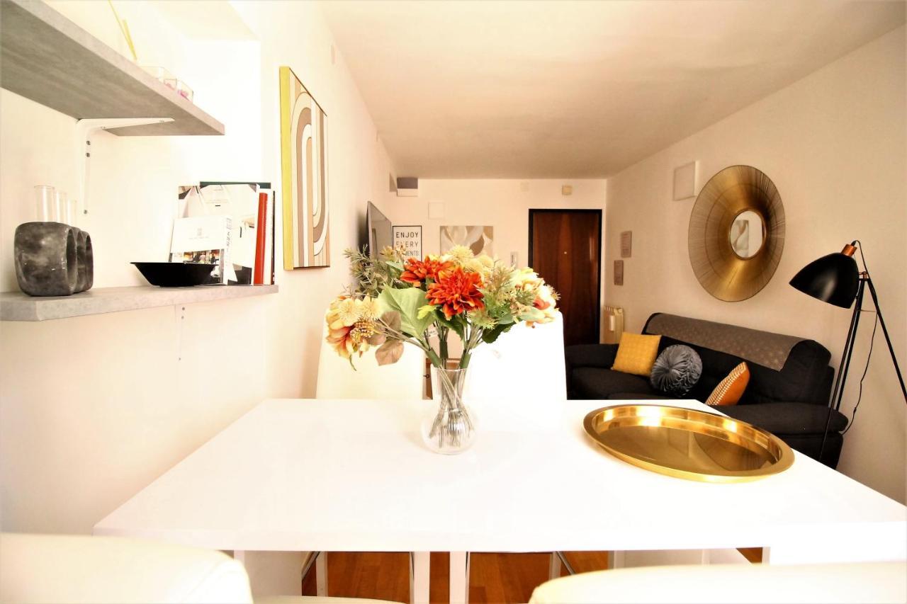 Charming Canal View San Marco Appartement