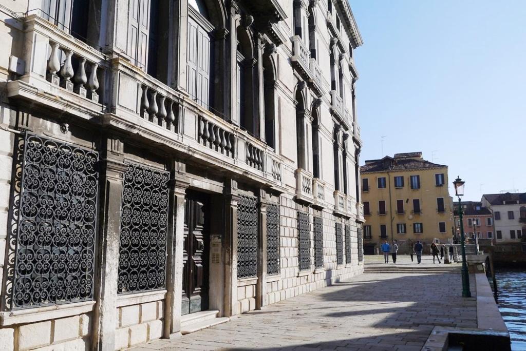 In Palazzo Storico A Centro Appartement *