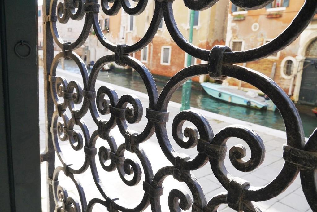Appartement In Palazzo Storico A Centro *
