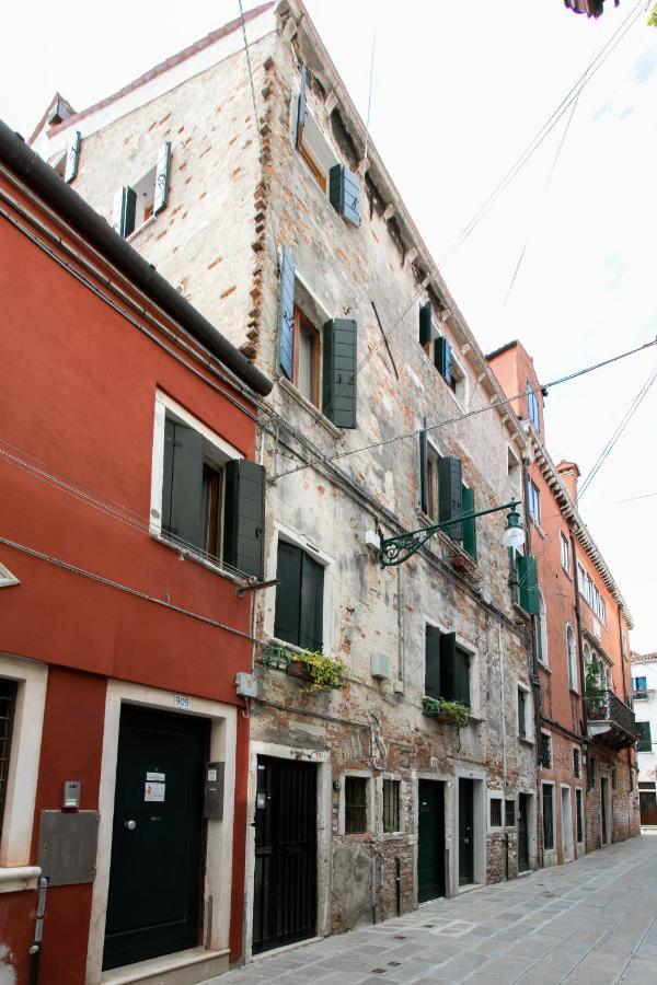 Biennale Gallery *