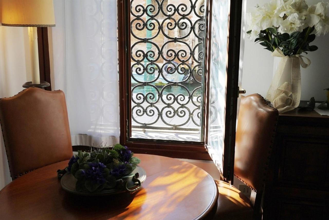 In Palazzo Storico A Centro Appartement *