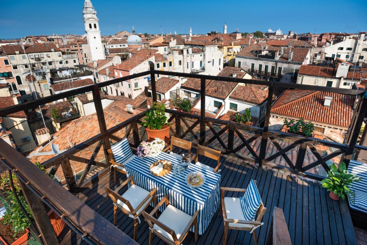 Penthouse With Rooftop Terrace And 360 Views Of - Venice5th Apartment