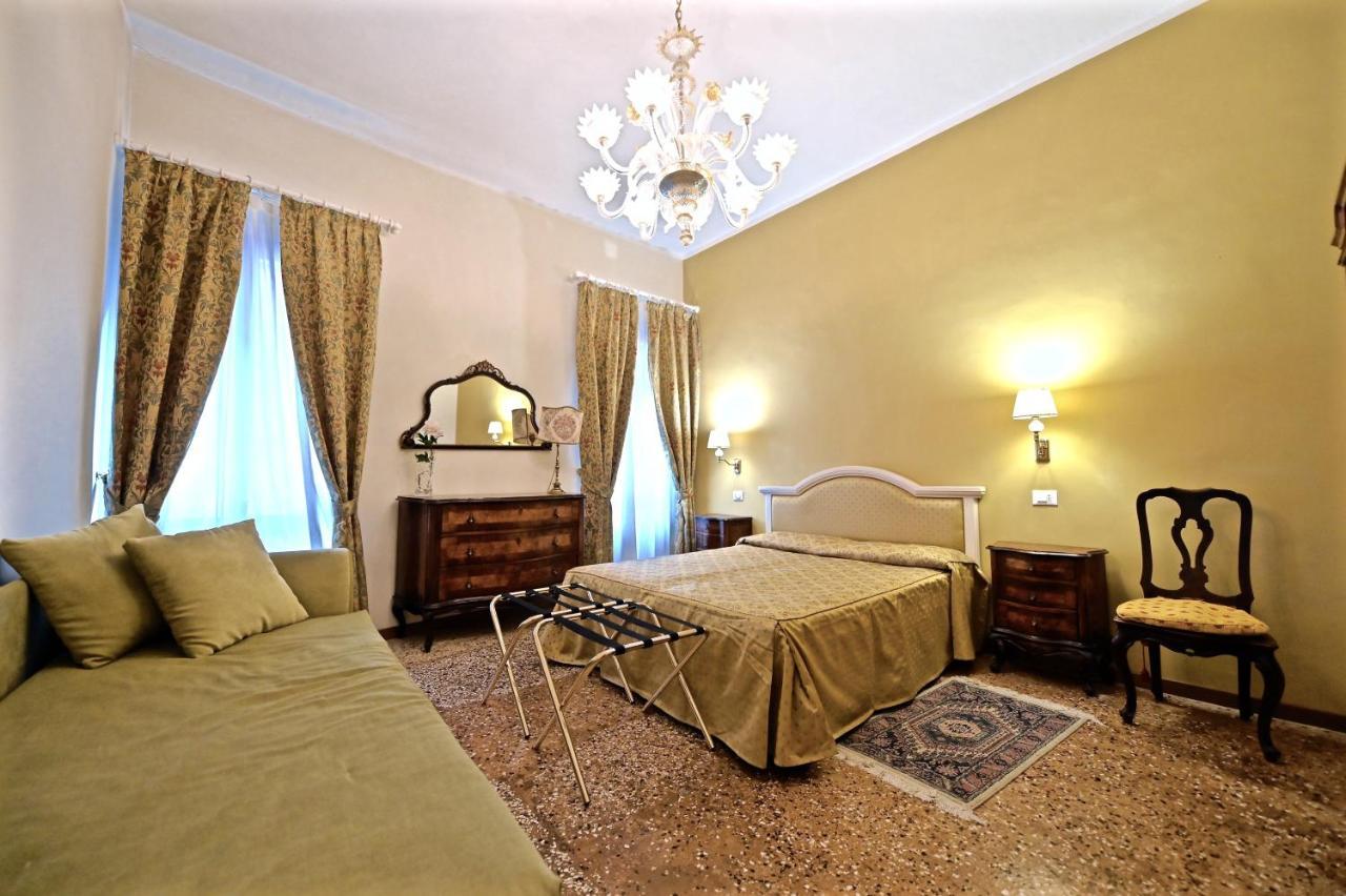 Chandeliers Appartement *