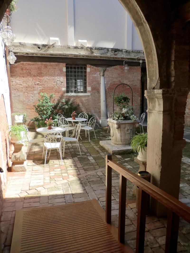 Ca' Nobile Corner