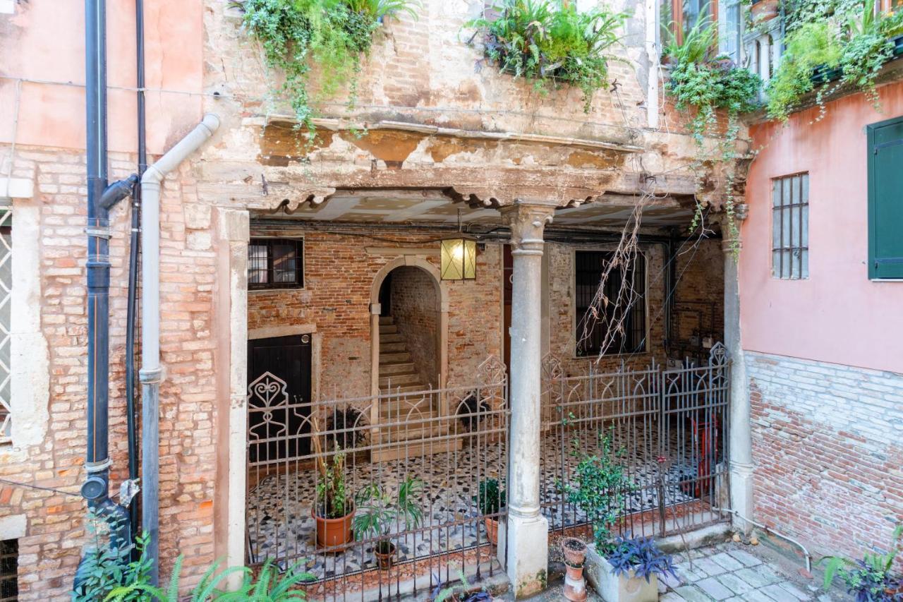 Castello Con Vista Sul Canale X6 Apartment *