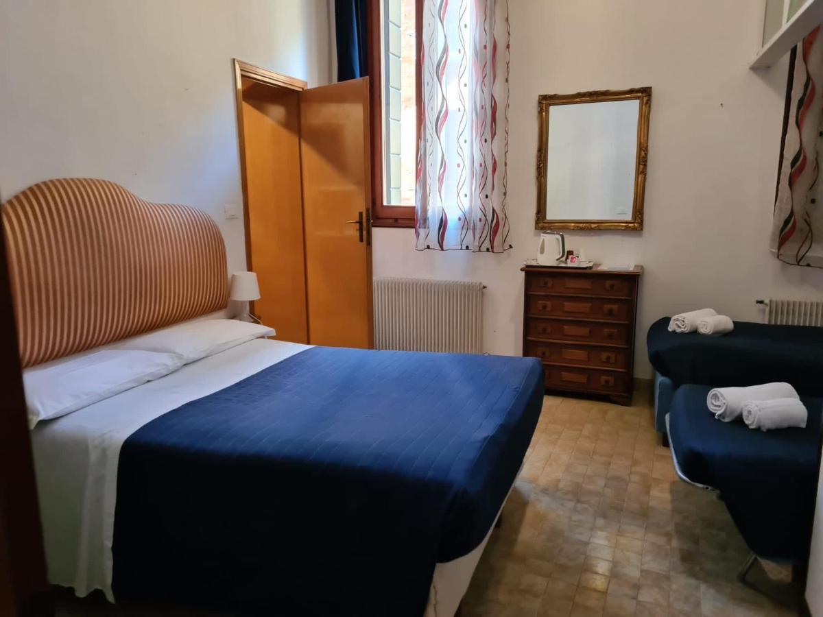 Alloggi Scala Del Bovolo Guest house Venice