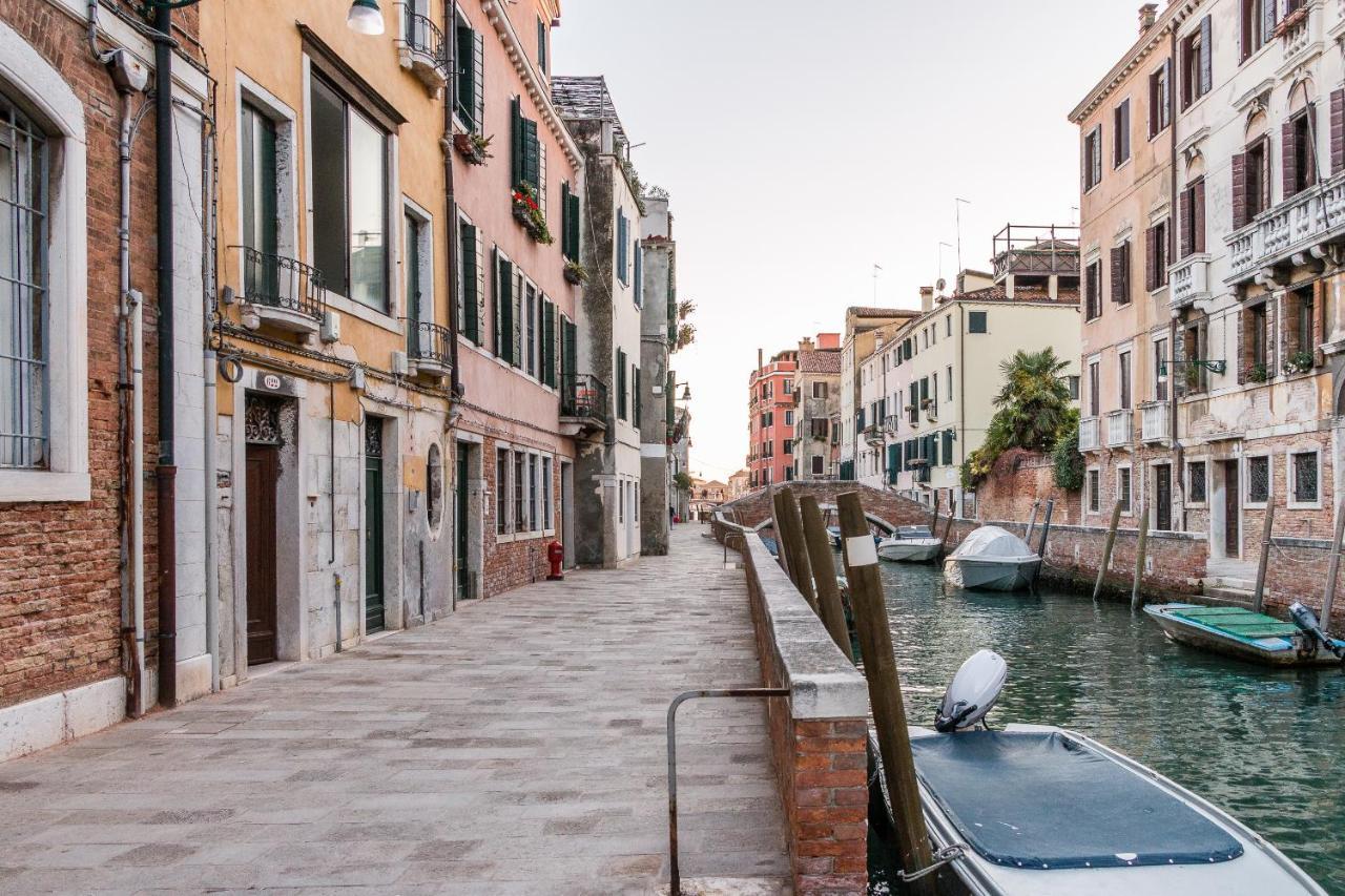 Apartment Red House Close To @accademia Bridge