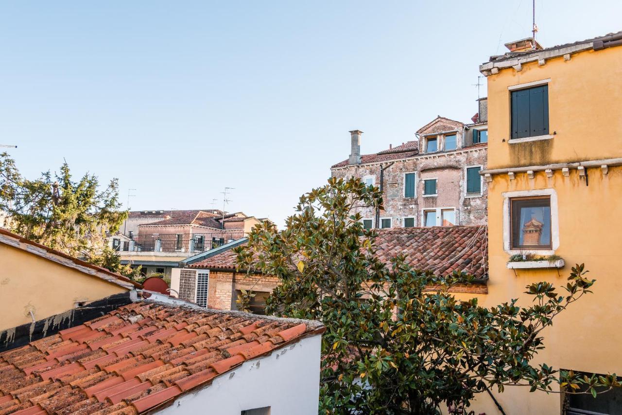 Apartment Red House Close To @accademia Bridge *