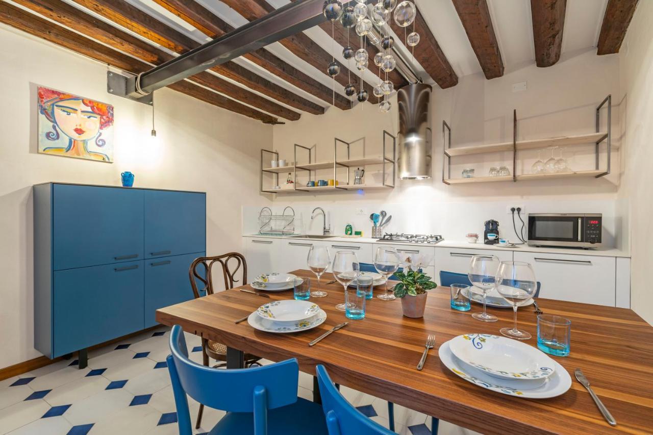 San Silvestro House *