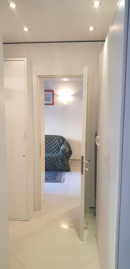 Beatiful Modern Flat Centre With Private Lounge Area Relax Appartement *