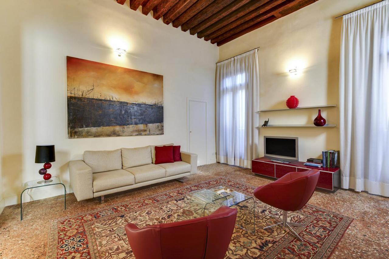 Ca' Amalia San Marco Venetian M027042932 Apartment