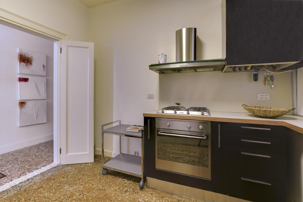 Apartment Ca' Amalia San Marco Venetian M027042932