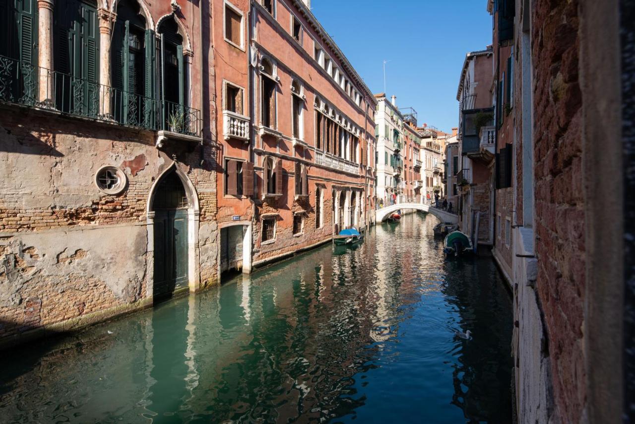 Ve.n.i.ce Cera San Moise * Venetië