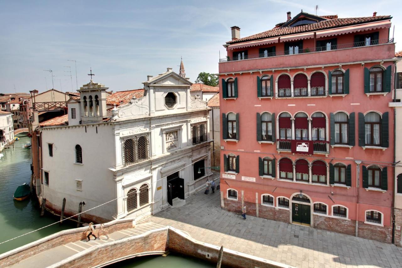 Palazzo Schiavoni Residenza D'epoca & Suite-apartments