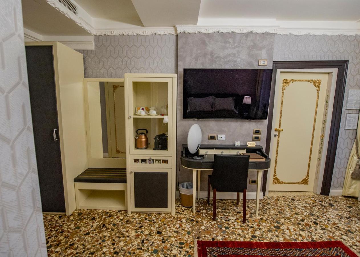 Egò Boutique The Silk Road Venise