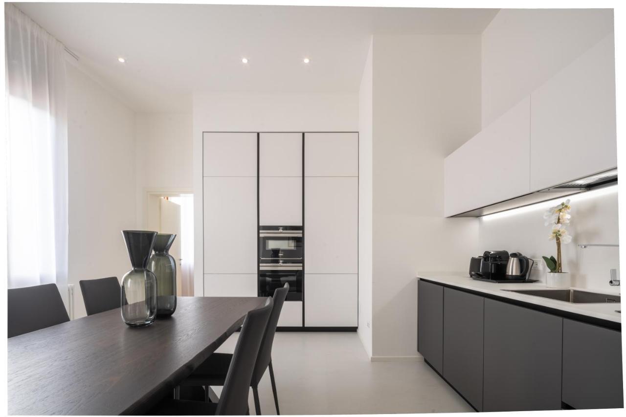Design With Balcony On The Grand Canal R&r Appartement