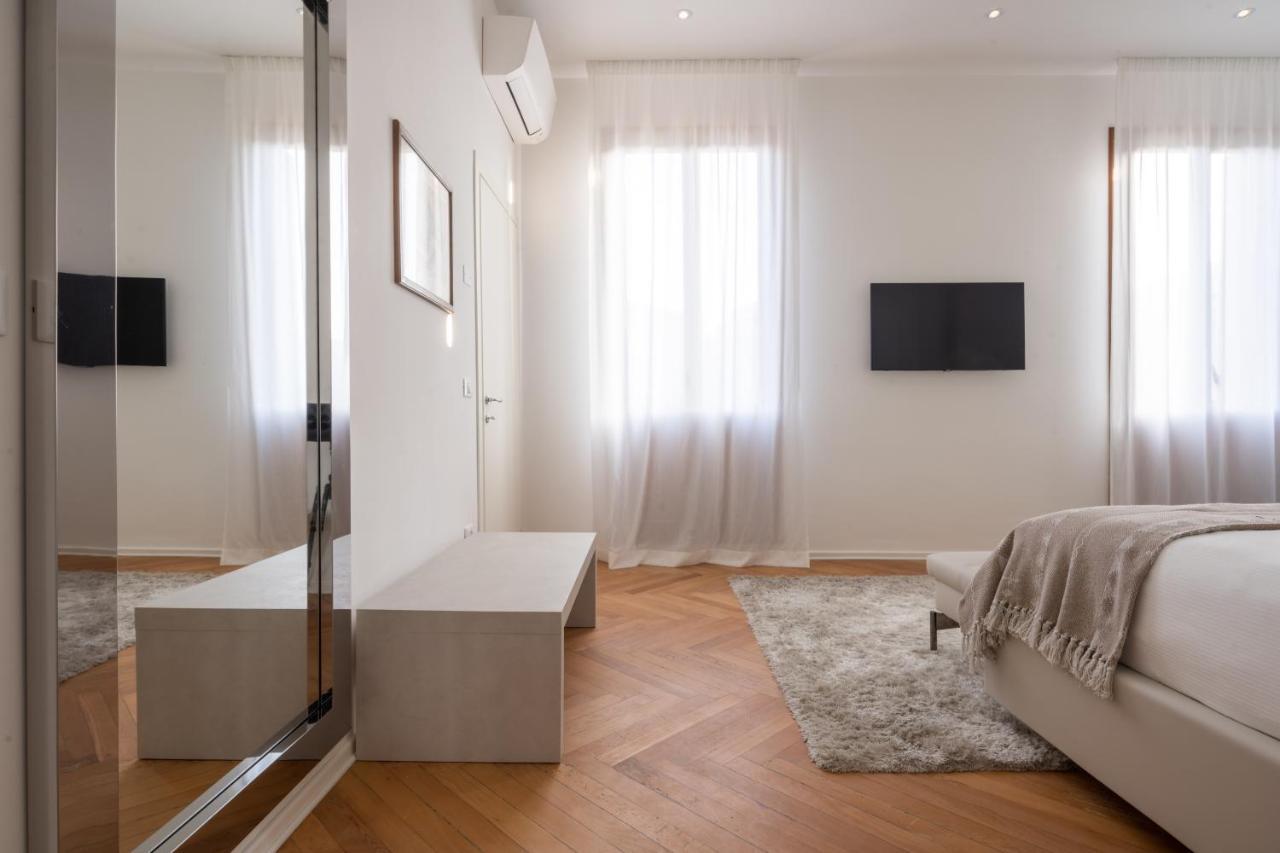Appartement Design With Balcony On The Grand Canal R&r *