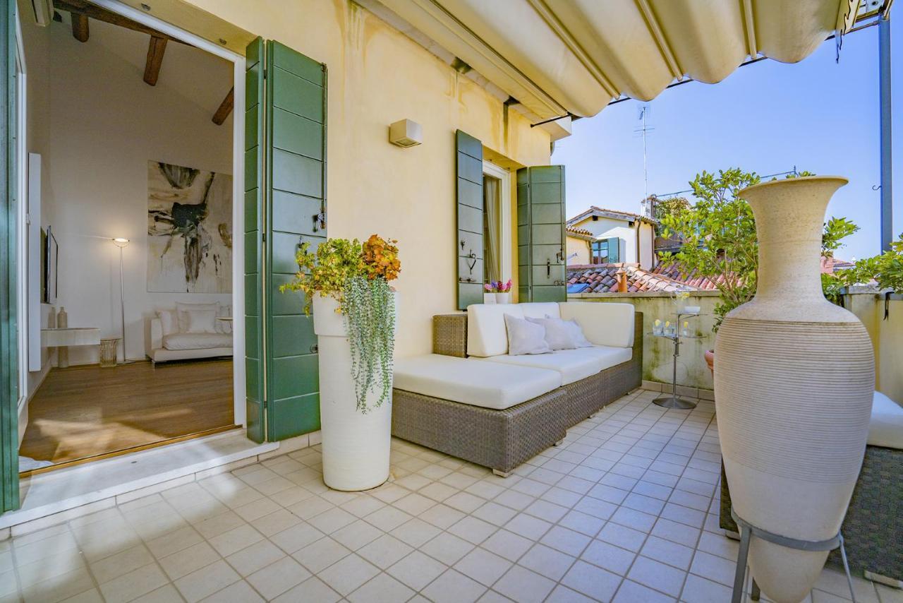 Colleoni Terrace *