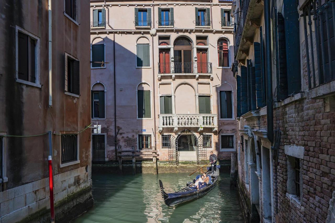 Corte Rubbi 1 A True Canal-side Experience Appartement