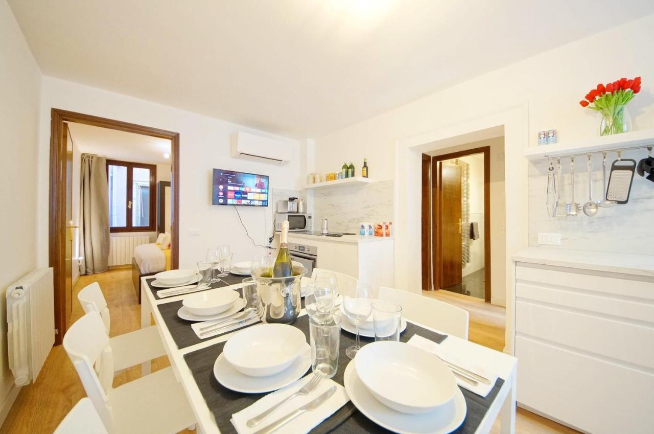 Calle Dei Fabbri Marble Appartement