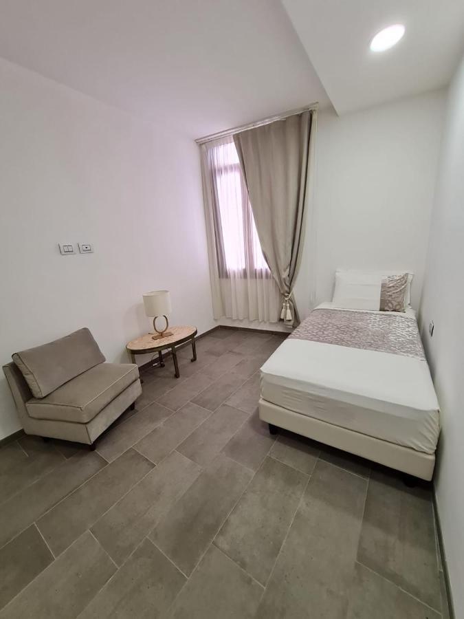 With Private Courtyard Venise
