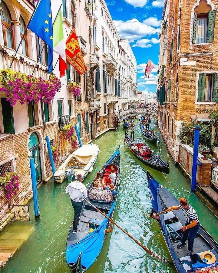 Cà Del Traghetto Venise