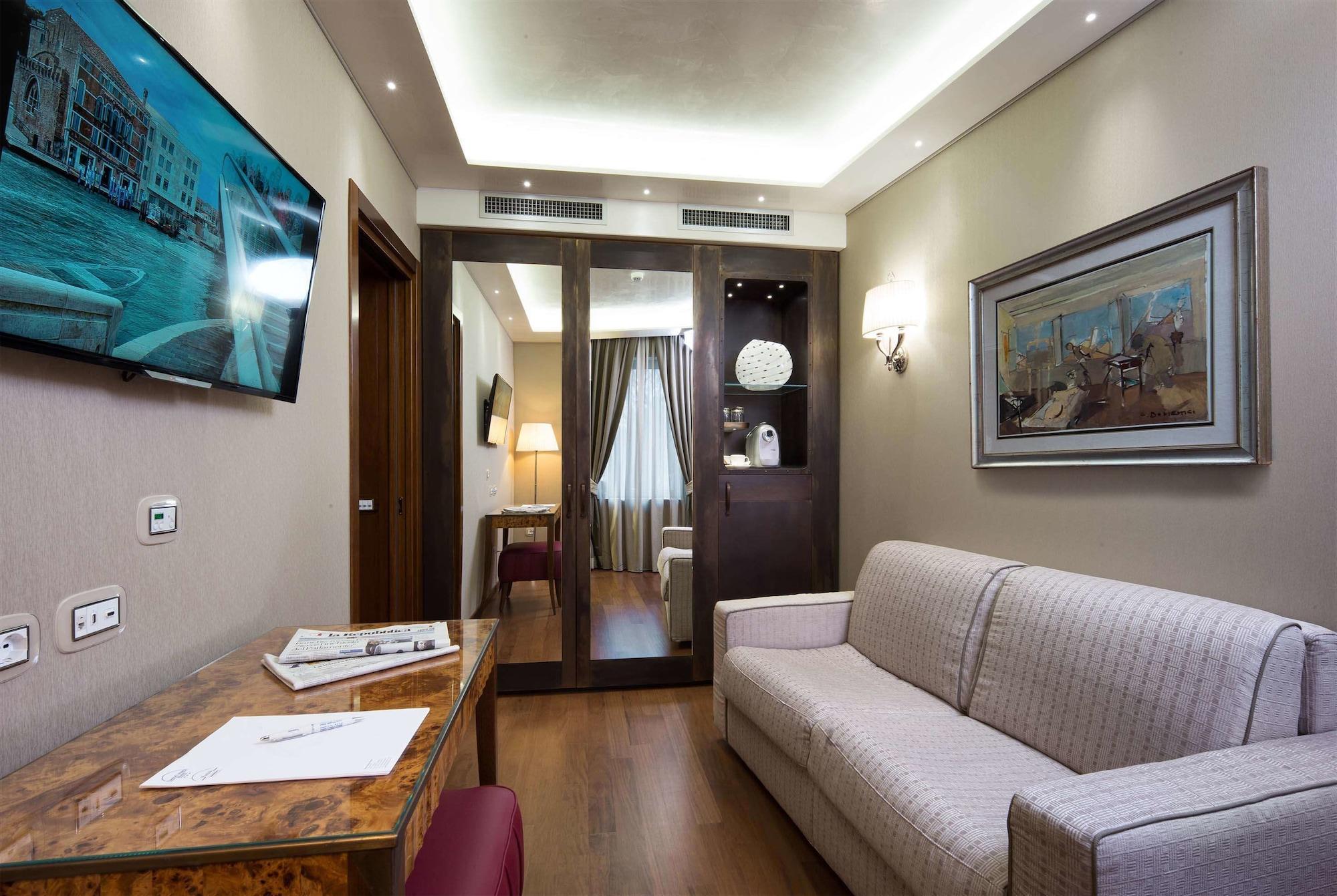 Santa Chiara 4*