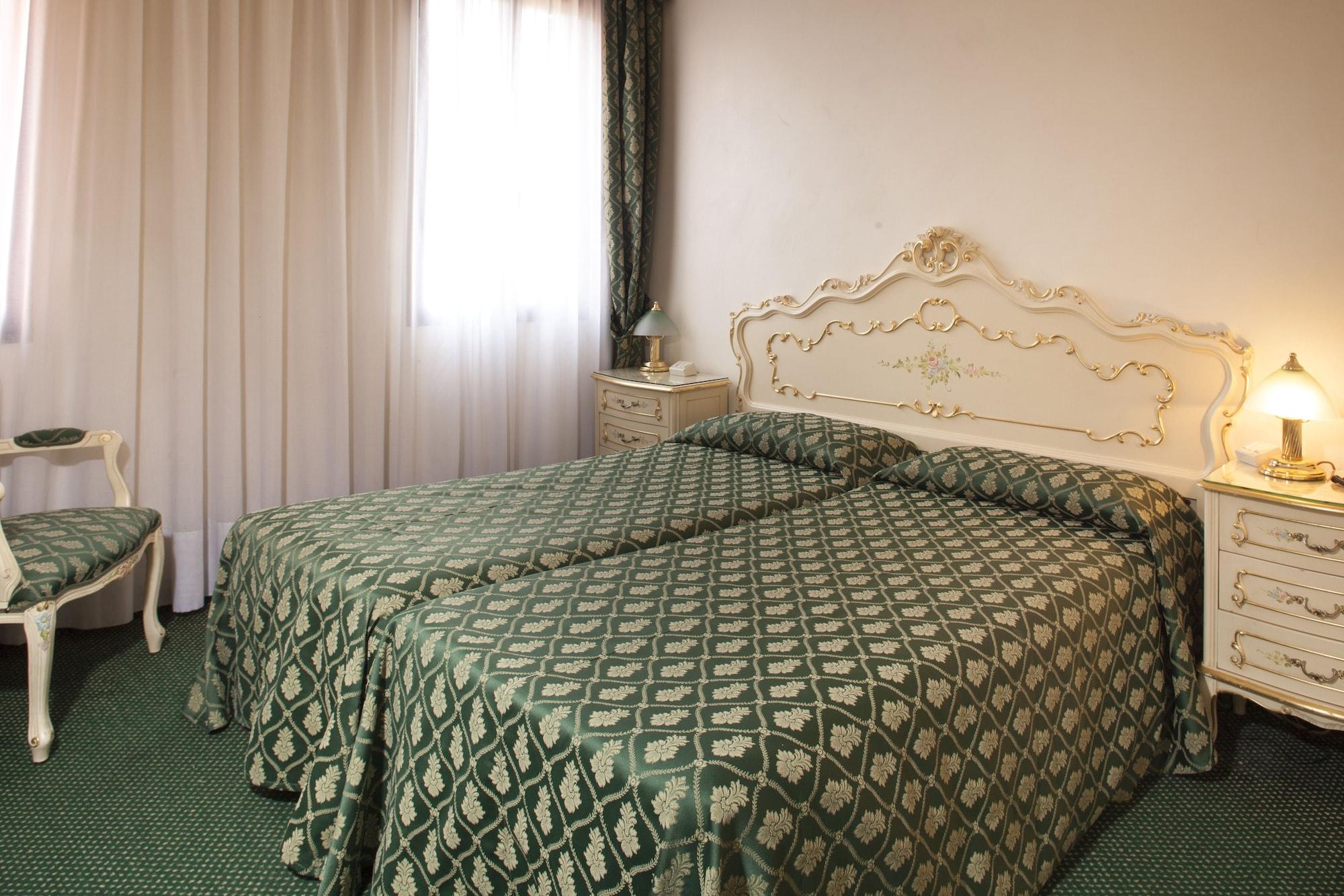 Commercio & Pellegrino Hotel 3*